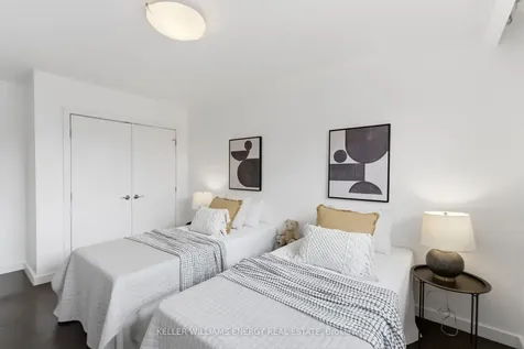 20 Ravenview Drive Toronto ON M1E 3M1