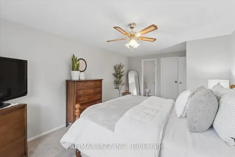 1360 Sunnybrae Crescent Oshawa ON L1H 8E5