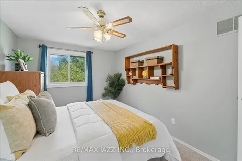 1360 Sunnybrae Crescent Oshawa ON L1H 8E5