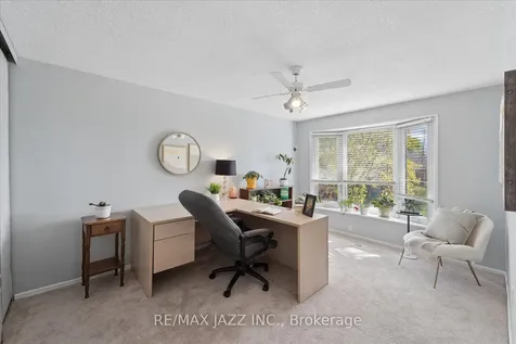1360 Sunnybrae Crescent Oshawa ON L1H 8E5