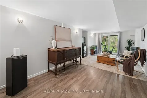 1360 Sunnybrae Crescent Oshawa ON L1H 8E5
