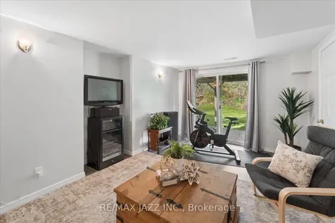 1360 Sunnybrae Crescent Oshawa ON L1H 8E5