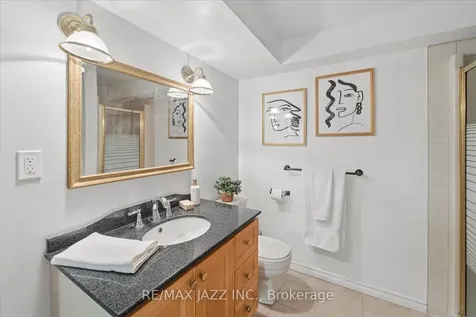 1360 Sunnybrae Crescent Oshawa ON L1H 8E5