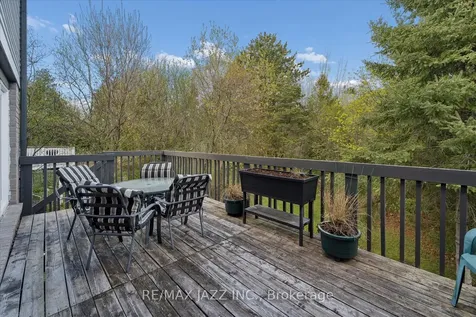 1360 Sunnybrae Crescent Oshawa ON L1H 8E5