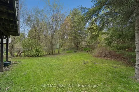 1360 Sunnybrae Crescent Oshawa ON L1H 8E5