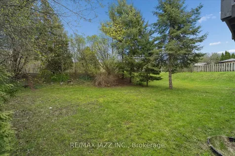 1360 Sunnybrae Crescent Oshawa ON L1H 8E5