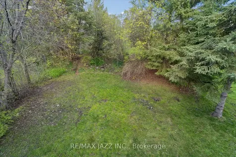 1360 Sunnybrae Crescent Oshawa ON L1H 8E5