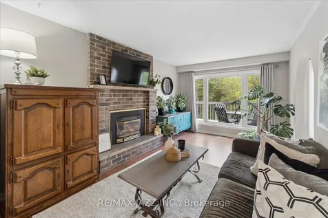 1360 Sunnybrae Crescent Oshawa ON L1H 8E5