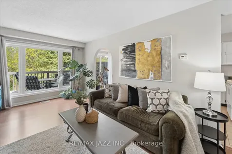 1360 Sunnybrae Crescent Oshawa ON L1H 8E5