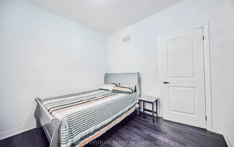 2982 Seagrass Street Pickering ON L0H 1J0