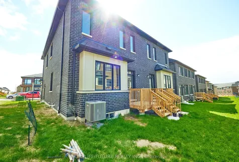 2982 Seagrass Street Pickering ON L0H 1J0