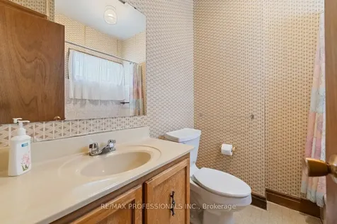 328 Donlands Avenue Toronto ON M4J 3R9