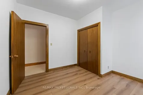 328 Donlands Avenue Toronto ON M4J 3R9