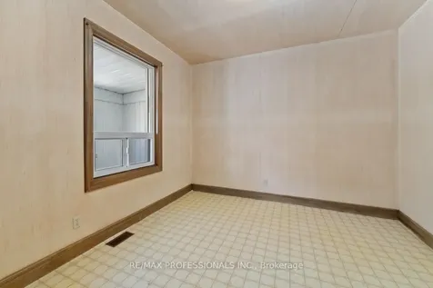 328 Donlands Avenue Toronto ON M4J 3R9