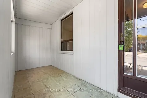 328 Donlands Avenue Toronto ON M4J 3R9