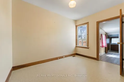 328 Donlands Avenue Toronto ON M4J 3R9