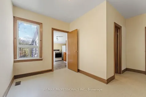 328 Donlands Avenue Toronto ON M4J 3R9