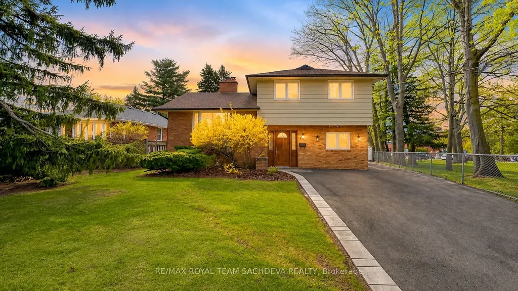 63 Lawson Road Toronto ON M1C 2J1