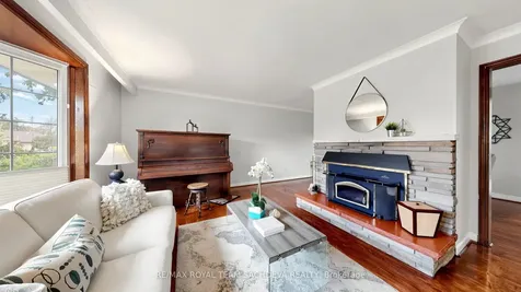63 Lawson Road Toronto ON M1C 2J1