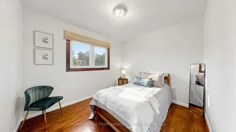 63 Lawson Road Toronto ON M1C 2J1