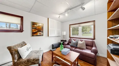 63 Lawson Road Toronto ON M1C 2J1