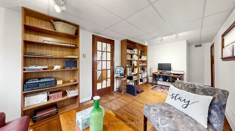 63 Lawson Road Toronto ON M1C 2J1