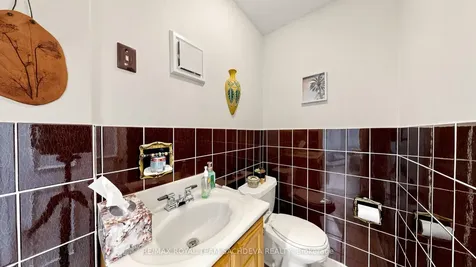 63 Lawson Road Toronto ON M1C 2J1