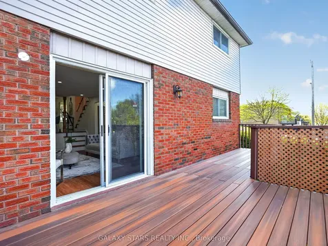 330 Cumberland Court Oshawa ON L1H 8E7