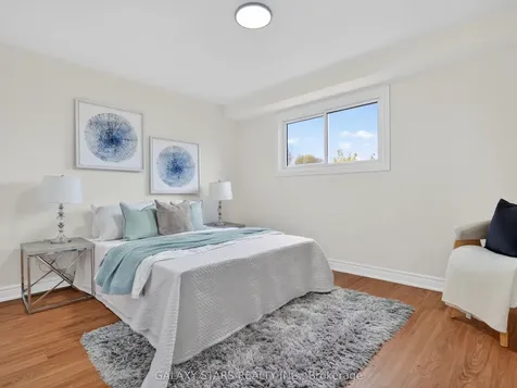 330 Cumberland Court Oshawa ON L1H 8E7