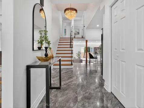 330 Cumberland Court Oshawa ON L1H 8E7