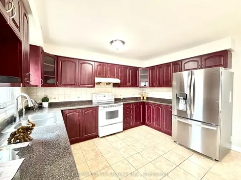 12 Grayson Crescent Toronto ON M1B 5B4