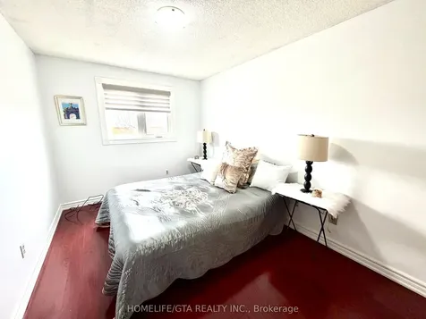 12 Grayson Crescent Toronto ON M1B 5B4