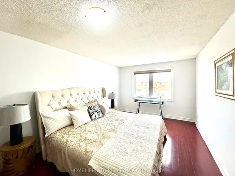 12 Grayson Crescent Toronto ON M1B 5B4