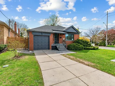 1 Ferncliff Court Toronto ON M4B 2M3