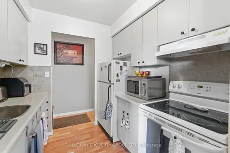 102 Front Street E Whitby ON L1N 1A1