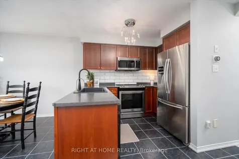 2396 Winlord Place Oshawa ON L1L 0B7