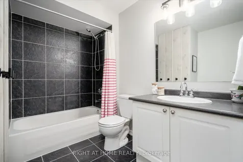 2396 Winlord Place Oshawa ON L1L 0B7