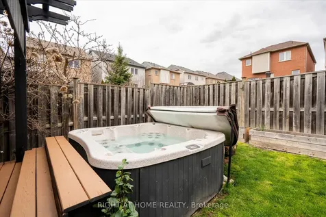 2396 Winlord Place Oshawa ON L1L 0B7