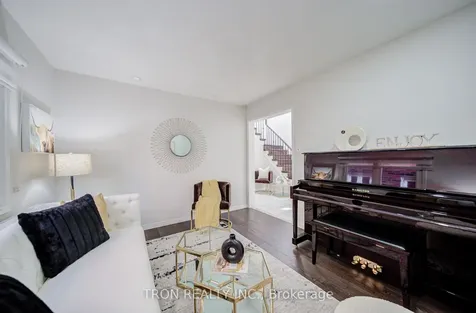 256 Alexmuir Boulevard Toronto ON M1V 1T7