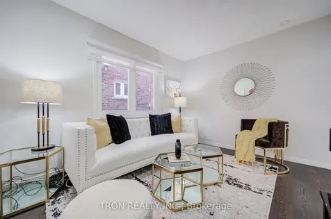 256 Alexmuir Boulevard Toronto ON M1V 1T7