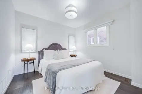 256 Alexmuir Boulevard Toronto ON M1V 1T7