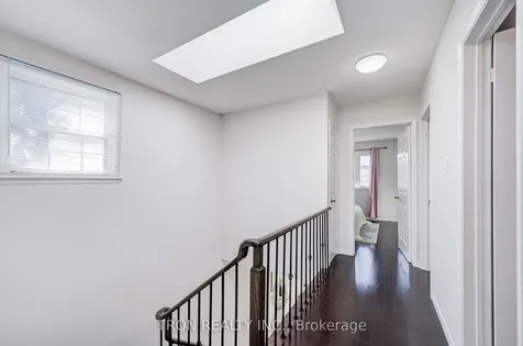 256 Alexmuir Boulevard Toronto ON M1V 1T7