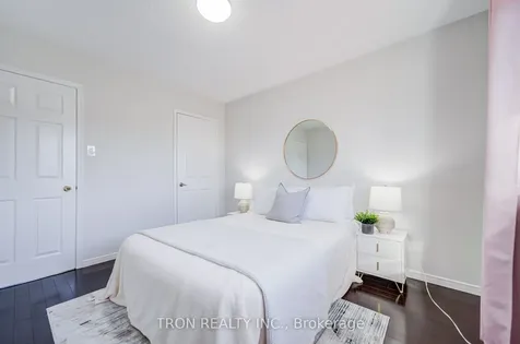 256 Alexmuir Boulevard Toronto ON M1V 1T7