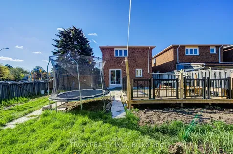 256 Alexmuir Boulevard Toronto ON M1V 1T7