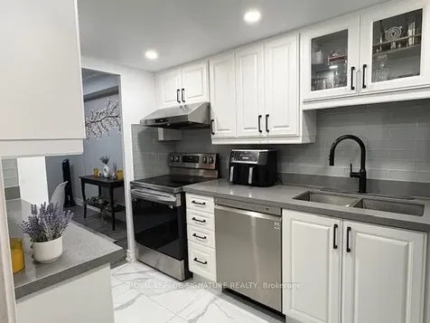 5 Massey Square Toronto ON M4C 5L6