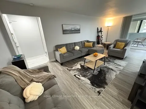 5 Massey Square Toronto ON M4C 5L6