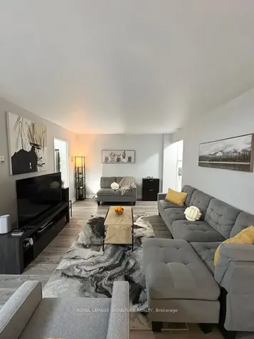 5 Massey Square Toronto ON M4C 5L6