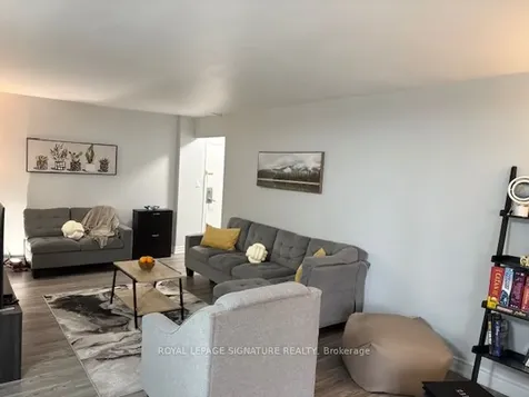 5 Massey Square Toronto ON M4C 5L6