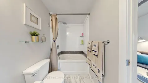 25 Town Centre Court Toronto ON M1P 0B4