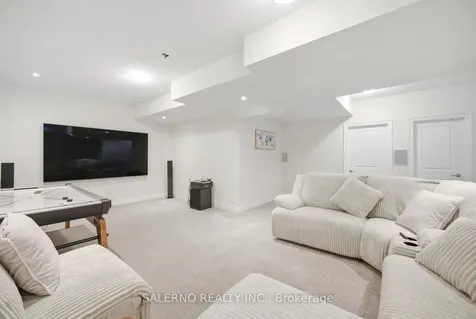 55 Christine Elliott Avenue Whitby ON L1P 0C8